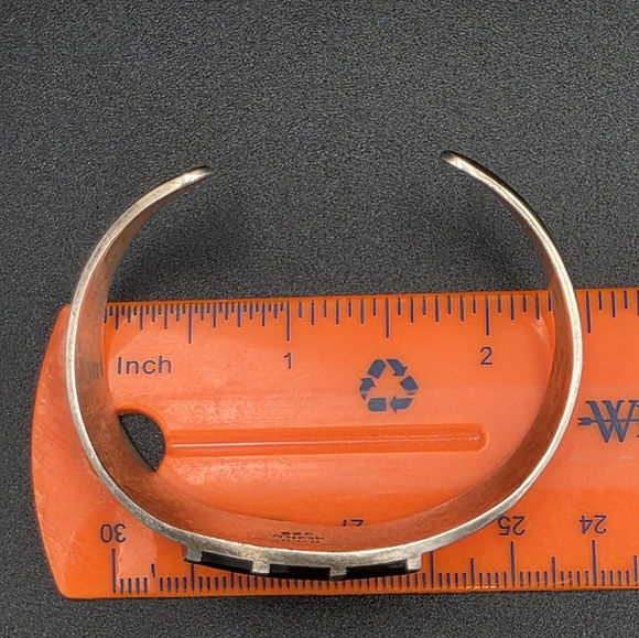 925 Mexico Silver and Onyx Inlay Cuff Bracelet - Picture 9 of 11